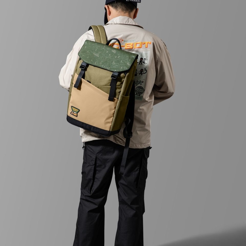 balo-tomtoc-t64-slash-flip-rucksack-16-inch-t64m1t1gc-6.jpg