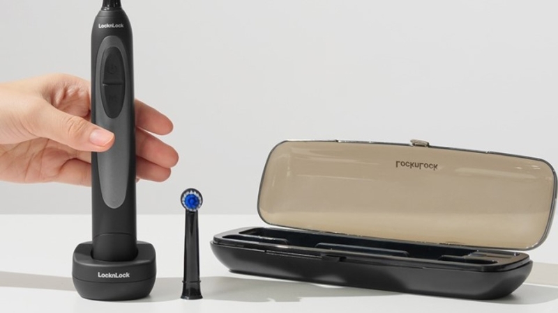 Bàn chải điện Lock&lock ENR626BLK