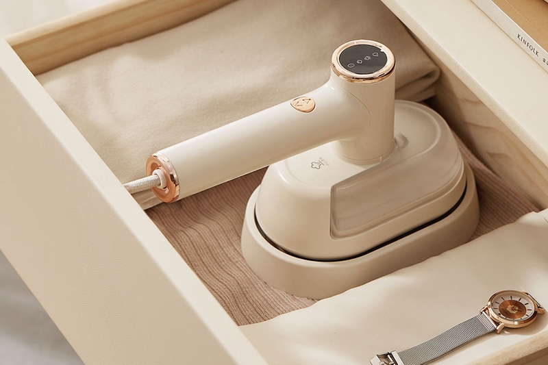 Bàn ủi hơi nước cầm tay Bear có tốt không 6