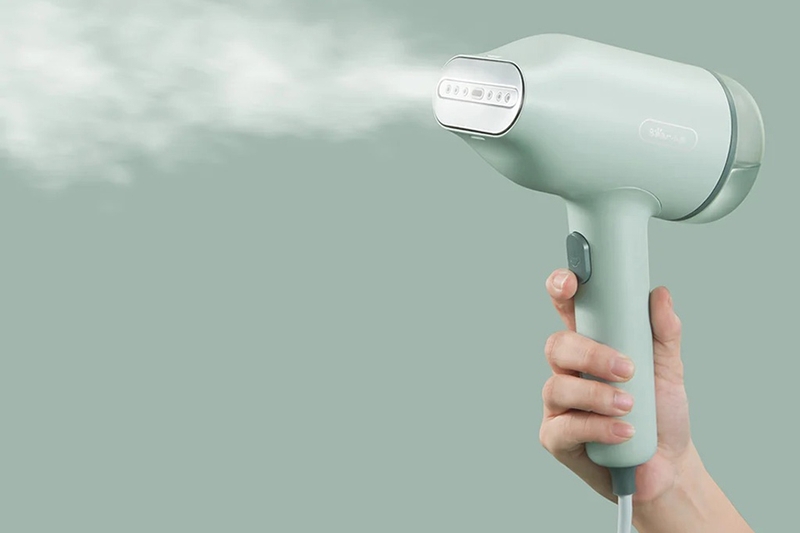 Bàn ủi hơi nước cầm tay Bear có tốt không 1