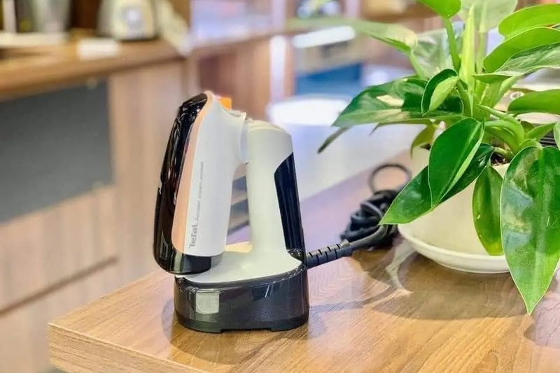 Bàn ủi hơi nước cầm tay tốt 2025 - 06