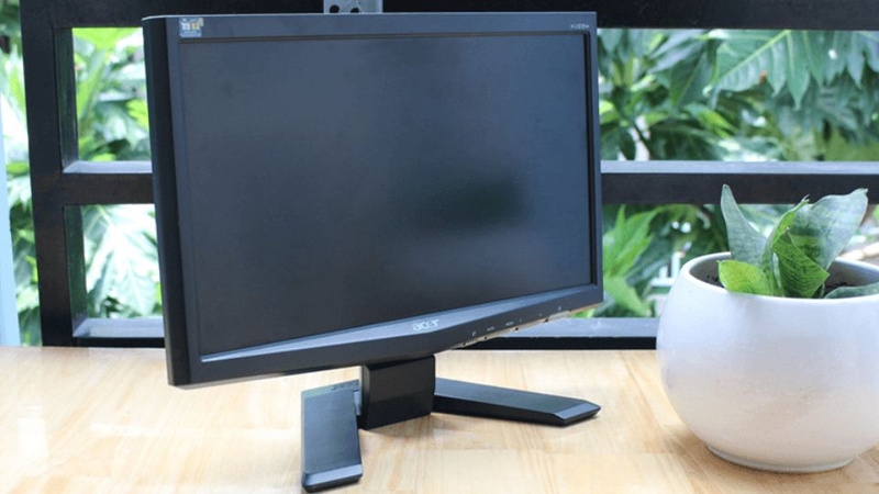 Màn hình máy tính 15 inch