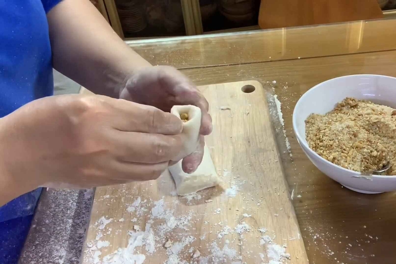 bánh bao chỉ nhân đậu phộng hình 10