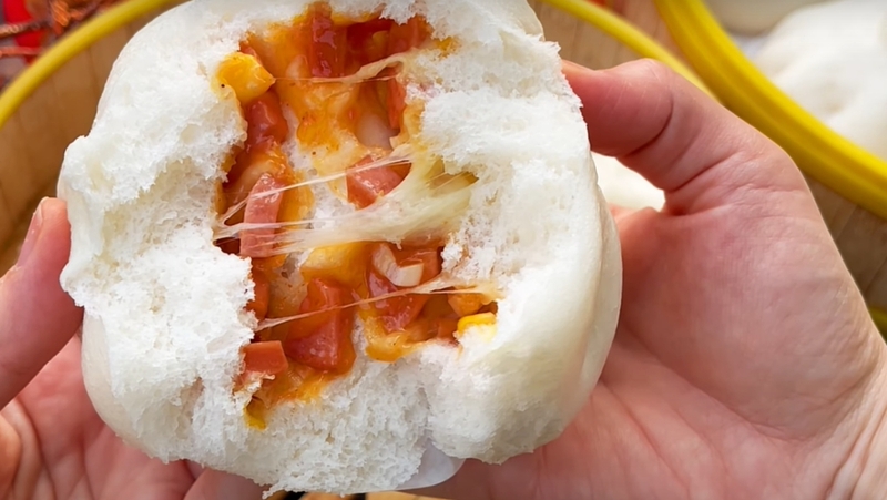 Cách làm bánh bao phô mai xúc xích 5
