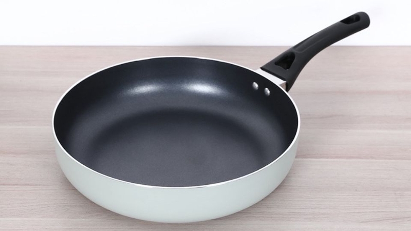 Chảo nhôm chống dính đáy từ Smartcook SM5745MN 28cm