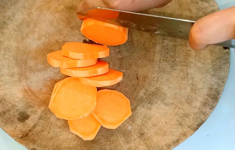 Các bước làm bánh bò khoai lang thơm ngon