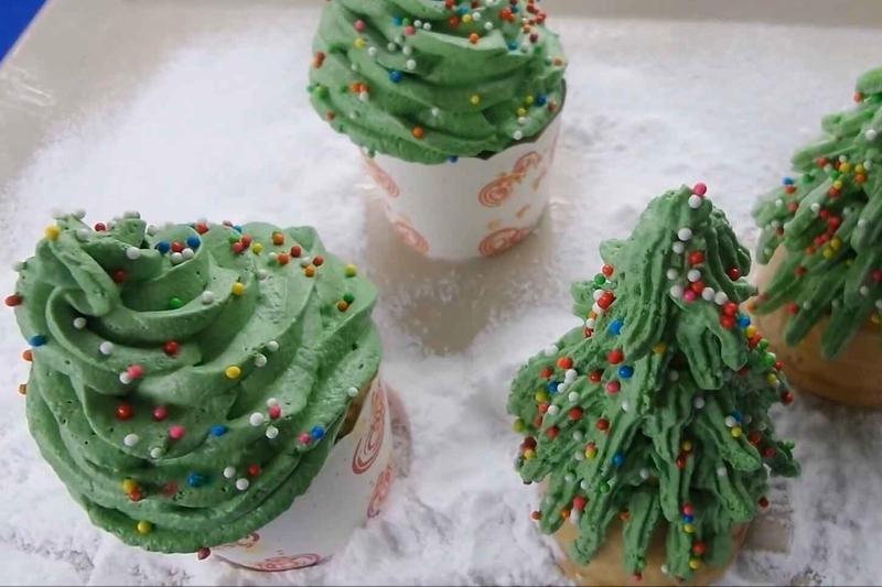 bánh bông lan cây thông Noel hình 14
