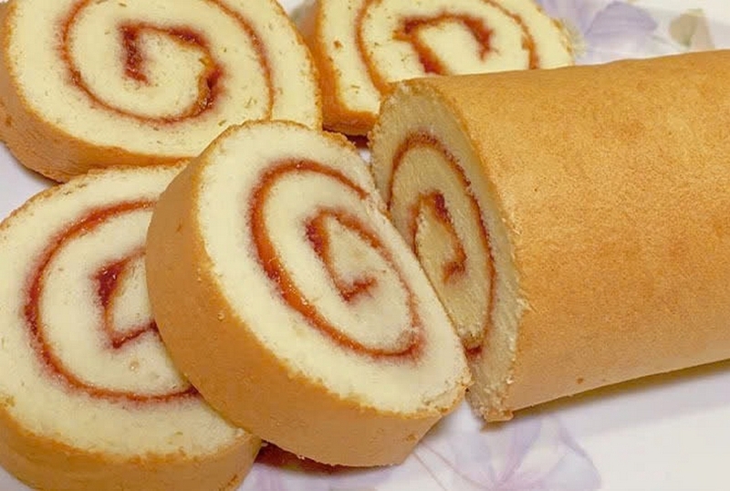 Bánh bông lan cuộn nhân khóm ảnh 5