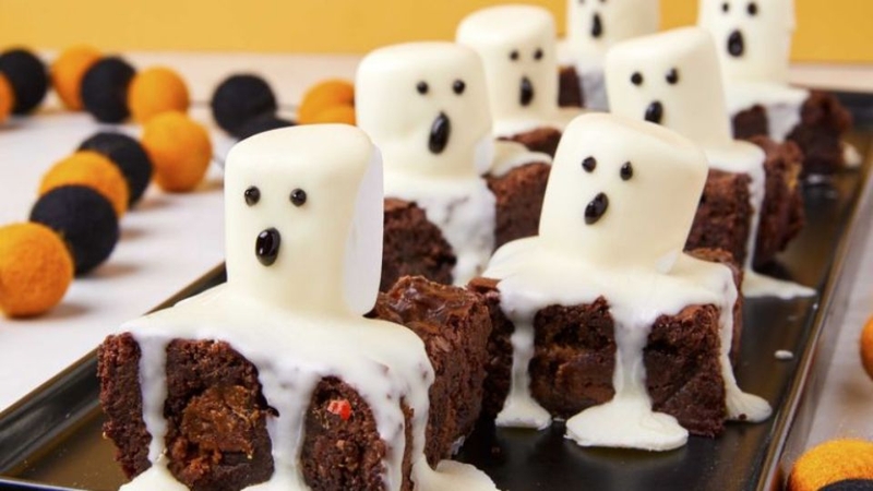bánh brownie con ma 8