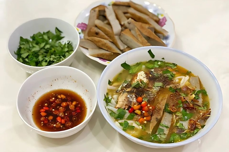 bánh canh cá nục Đà Nẵng hấp dẫn