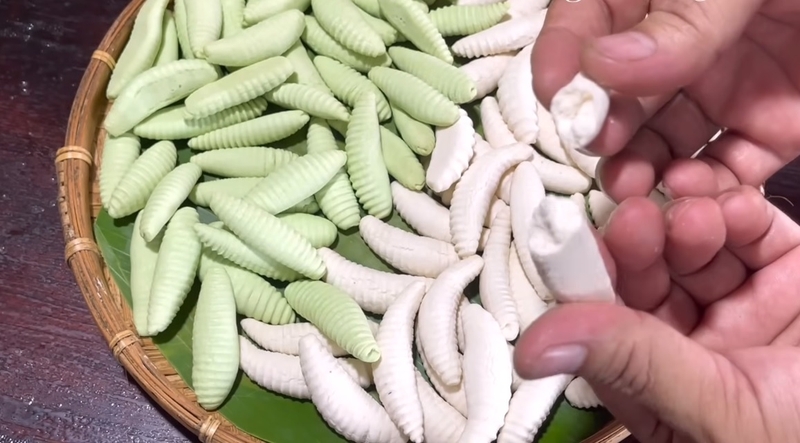 bánh con sùng hình 2