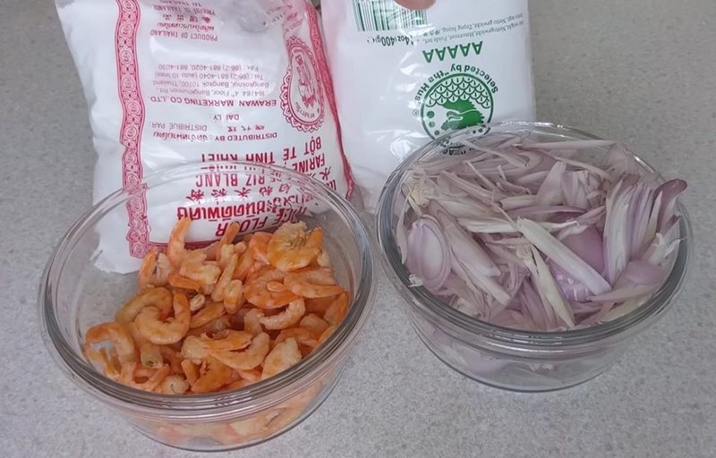 Cách làm bánh cuốn tôm (hình 13)