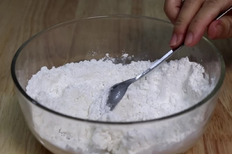 Cách làm bánh cuốn tôm (hình 4)