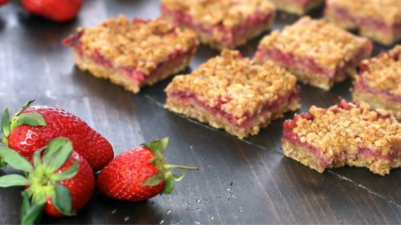 Bánh yến mạch dâu tây