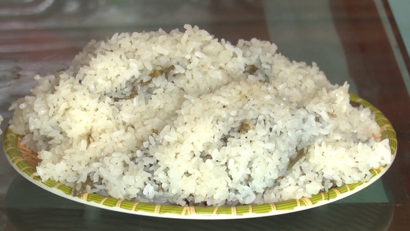 Bánh hú không chỉ là món ăn mà còn là biểu tượng của sự đoàn viên