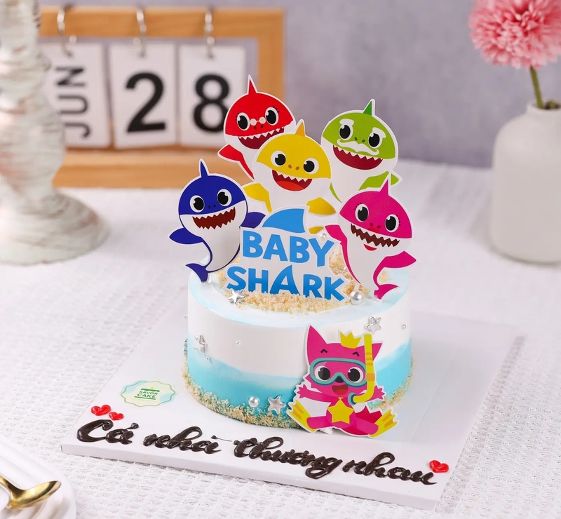 bánh kem baby shark 3