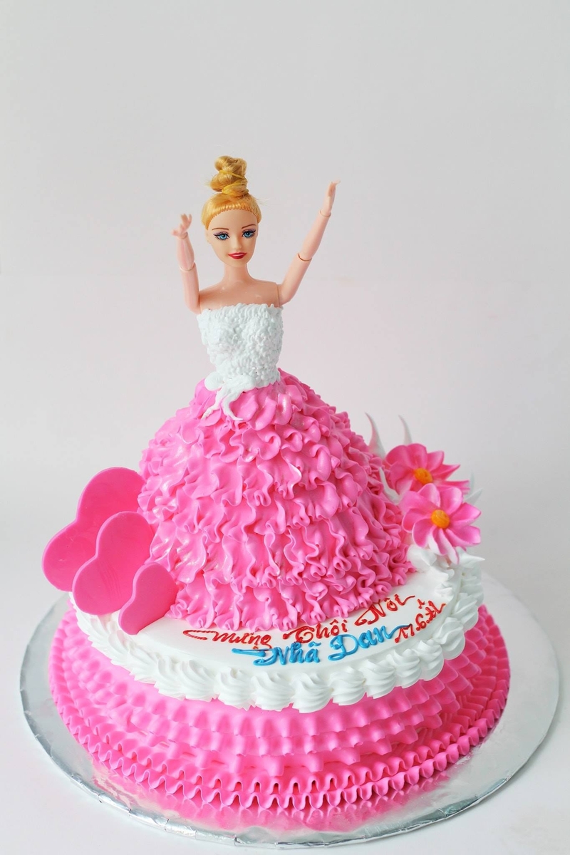 Bánh kem búp bê hình 7