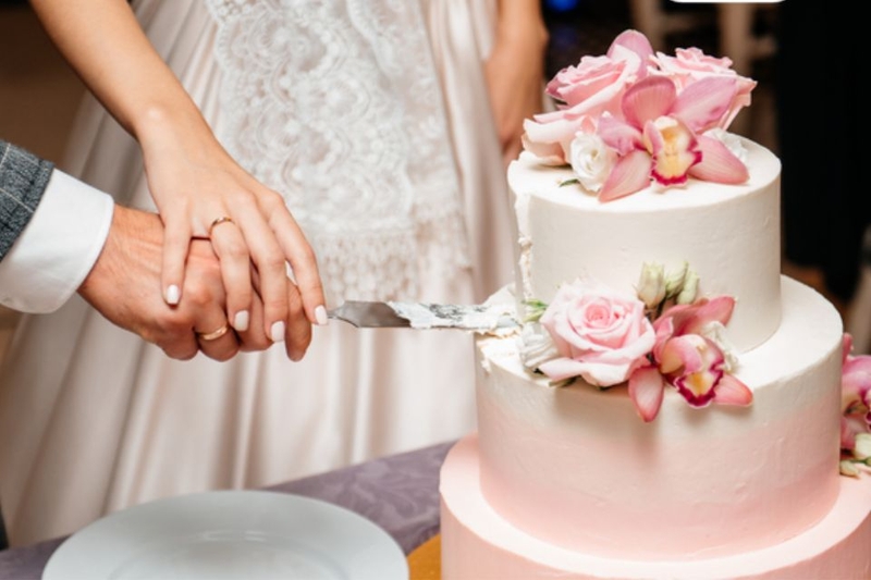 Bánh kem cưới 3 tầng