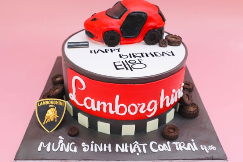 Bánh kem hình chiếc xe 20