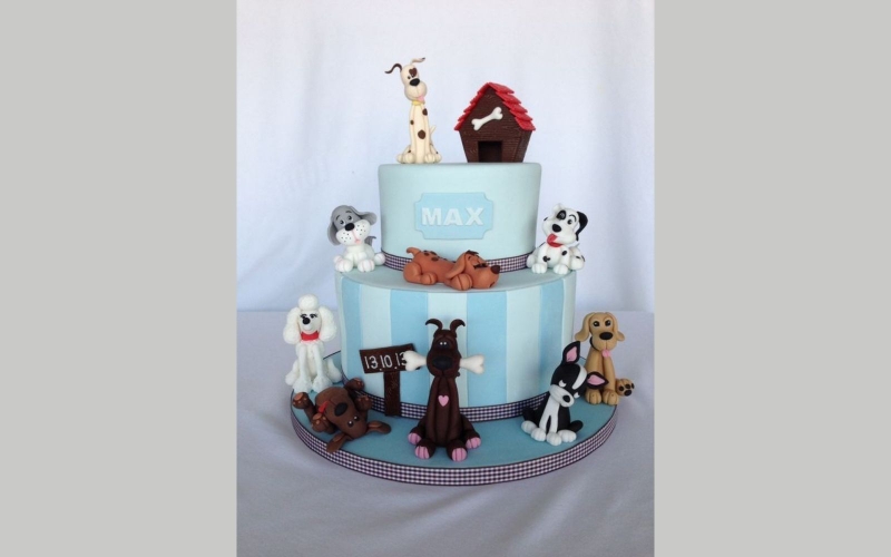 Bánh kem hình con chó 2 tầng sang trọng 3
