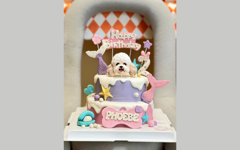 Bánh kem hình con chó 2 tầng sang trọng 4