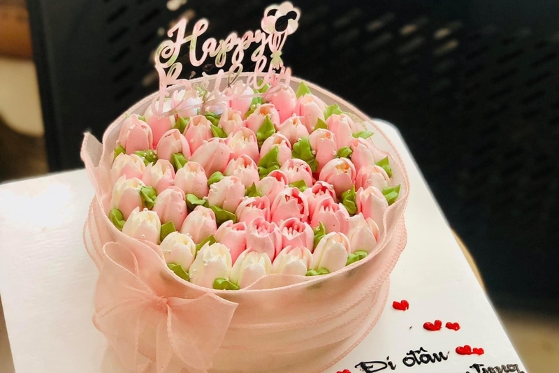 Bánh kem hoa tulip 3