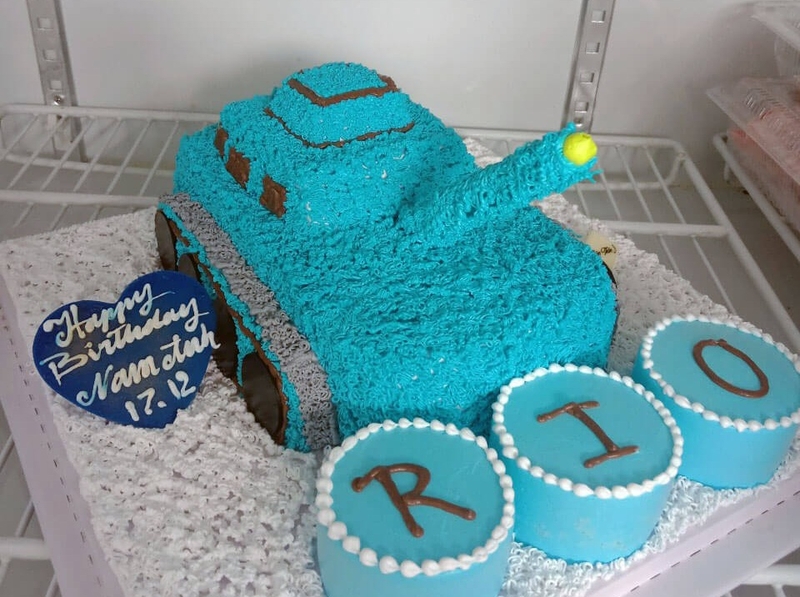 bánh kem xe tăng 6