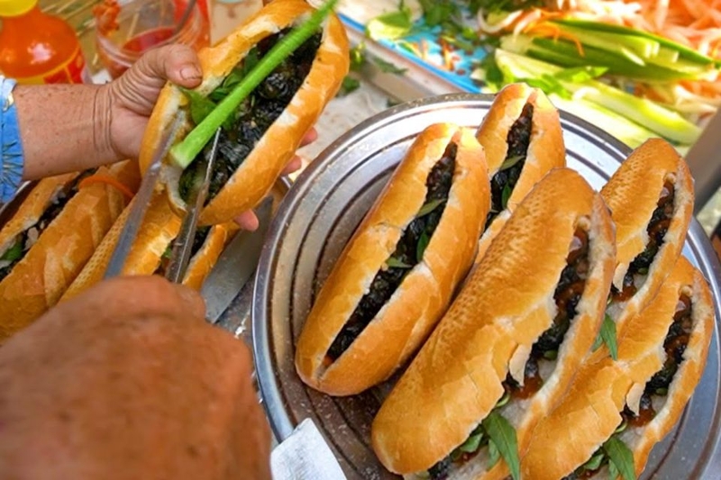 Ổ bánh mì nhỏ này trở thành món ăn gợi nhớ, gợi thương