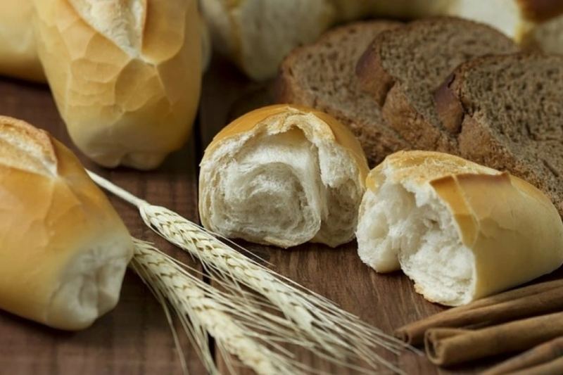 Bánh mì chả cá bao nhiêu calo (2)