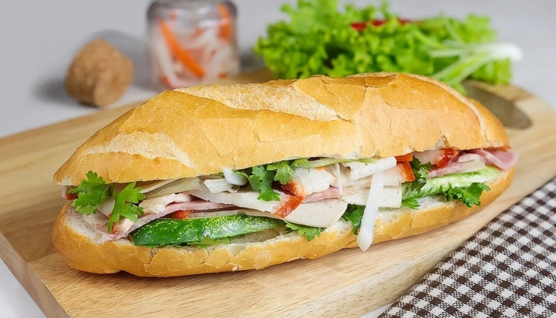 Ăn bánh mì chả lụa có mập không? 2