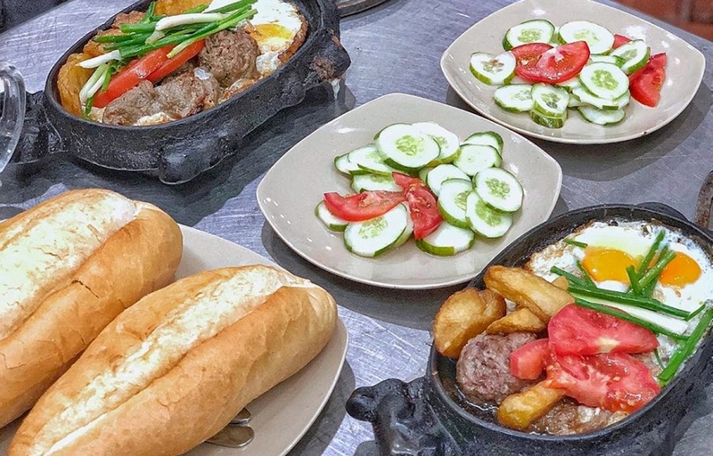 Bánh mì chảo Hà Nội 13