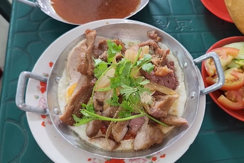 bánh mì chảo Sài Gòn 15