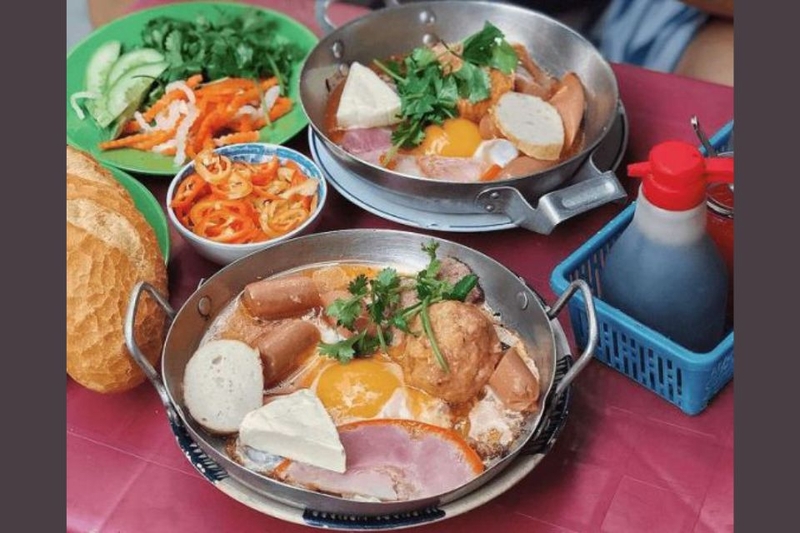 bánh mì chảo Sài Gòn 8