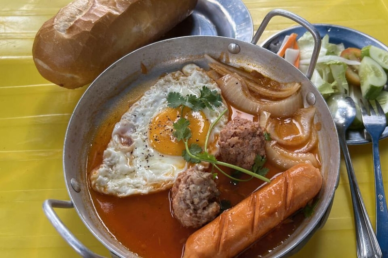 bánh mì chảo Sài Gòn 9