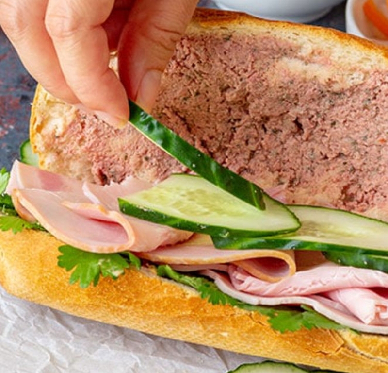 Bánh mì cuộn thịt nguội - 03