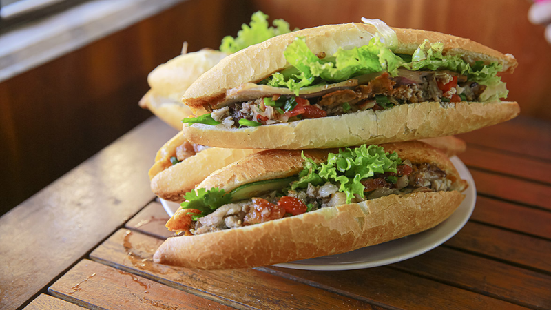 bánh mì heo quay đà nẵng 10