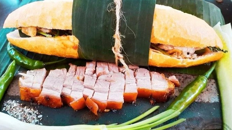 bánh mì heo quay đà nẵng 2