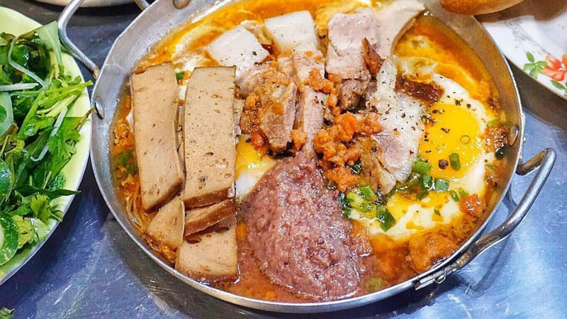 bánh mì heo quay đà nẵng 4