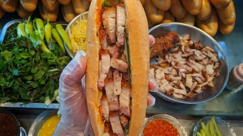 bánh mì heo quay đà nẵng 8