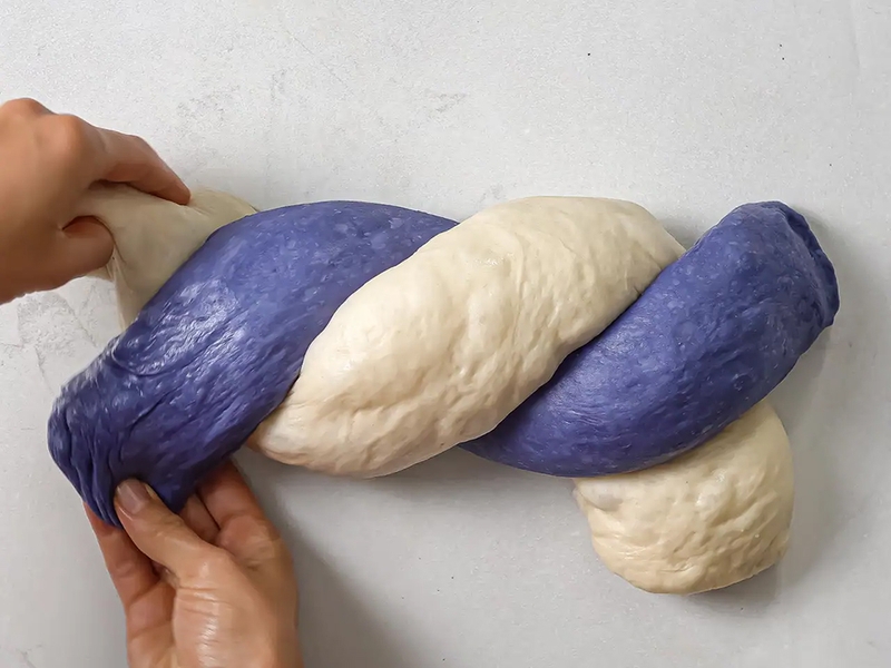 Bánh mì hoa đậu biếc - 08