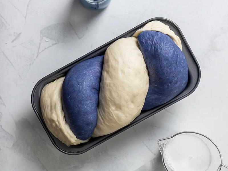 Bánh mì hoa đậu biếc - 09