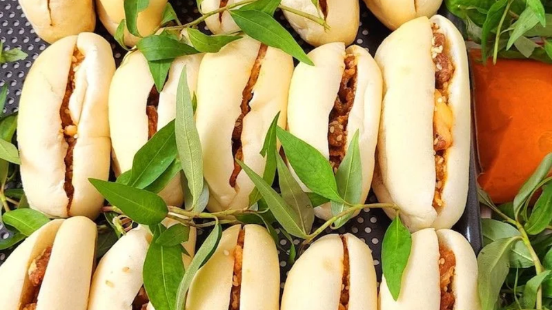 bánh mì Huế 16