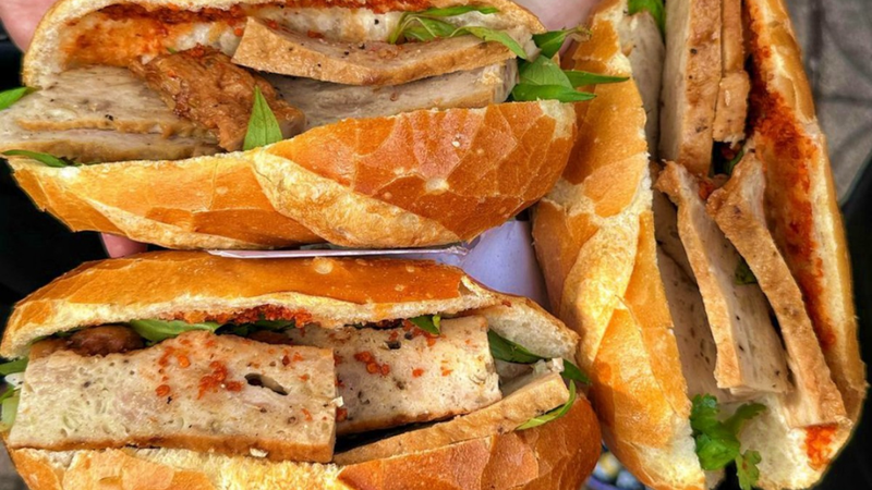 bánh mì Huế 4