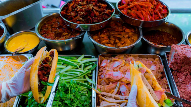 bánh mì Huế 6