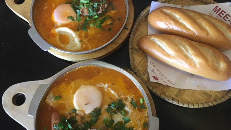 bánh mì Huế 7