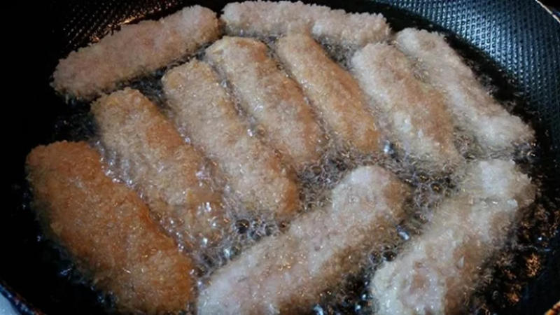 Bánh mì nem khoai 4