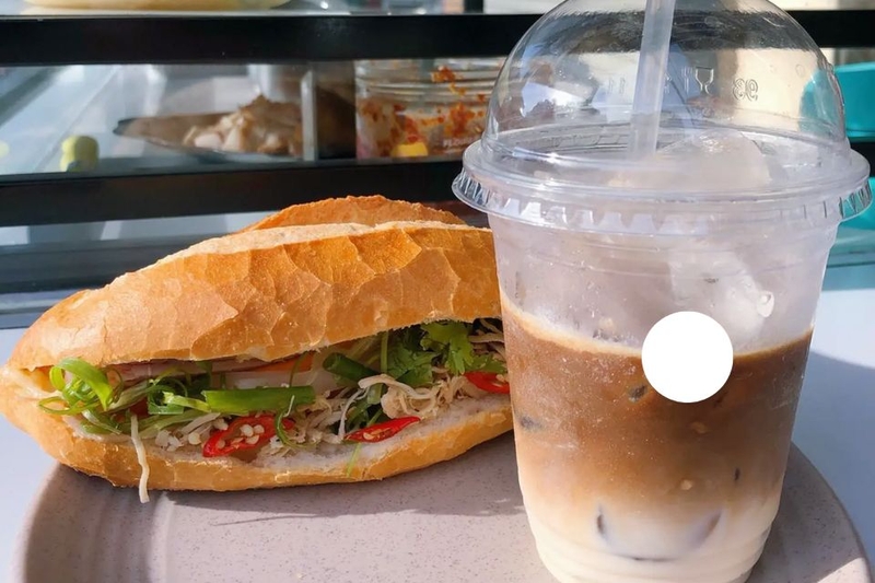 Quán bánh mì Nha Trang Ba Lẹ
