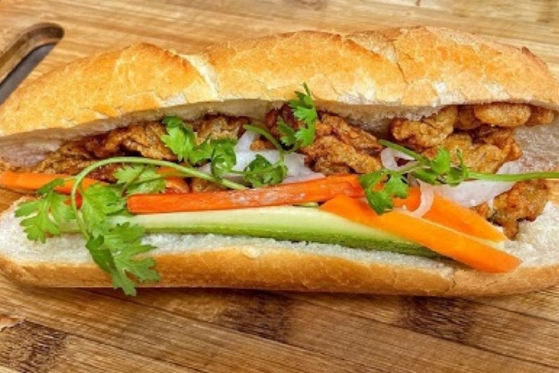 Quán bánh mì chả cá Nha Trang