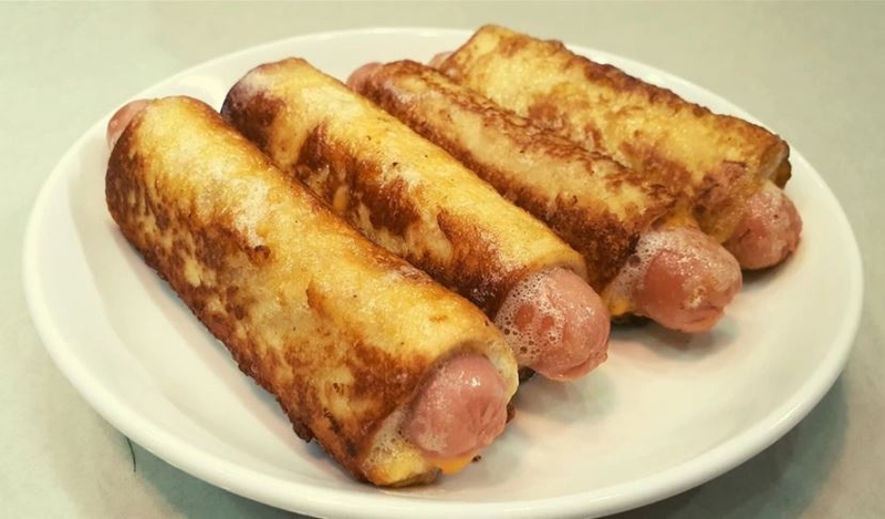 bánh mì sandwich trứng kẹp xúc xích 2