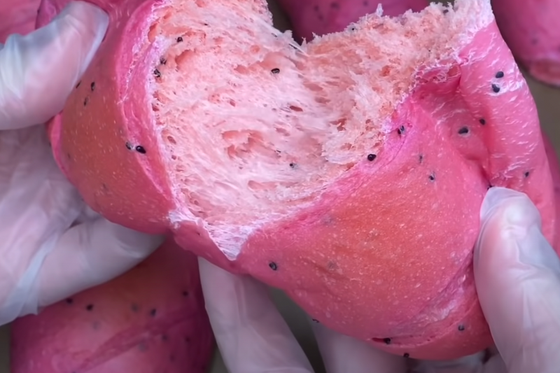 bánh mì thanh long (7)
